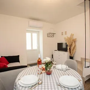 Amalie Apartman Pazin